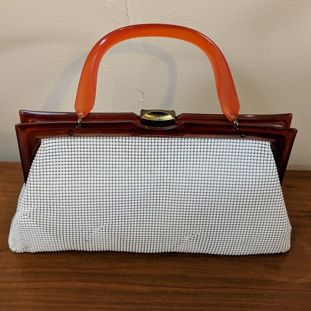 Vintage Whiting and Davis Mesh and Bakelite Purse